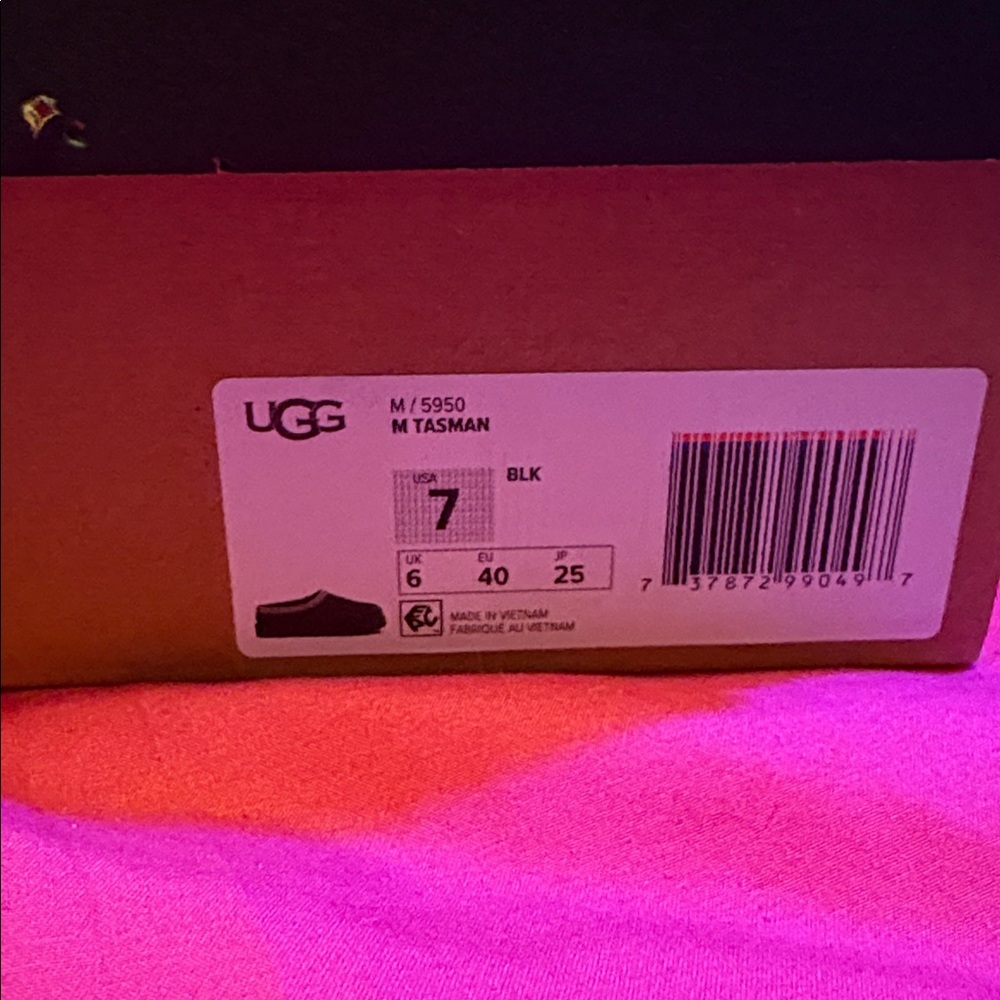UGG TASMAN Black Slippers - Picture 4 of 7